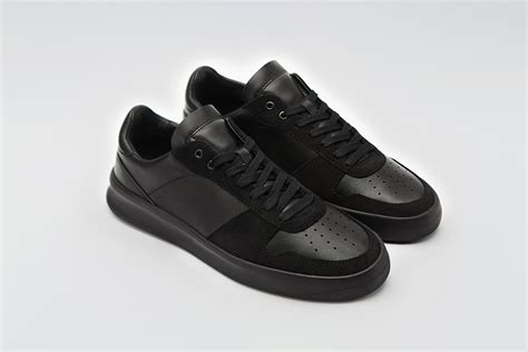 best sneakers for men black.